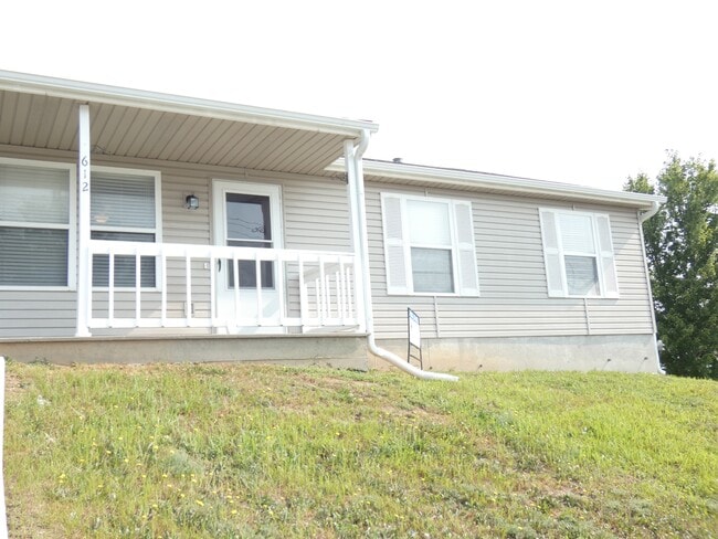 Photo - 3612 NE 72nd St