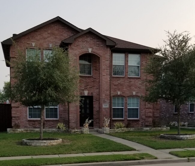Feont - 1330 Rusk Dr Casa