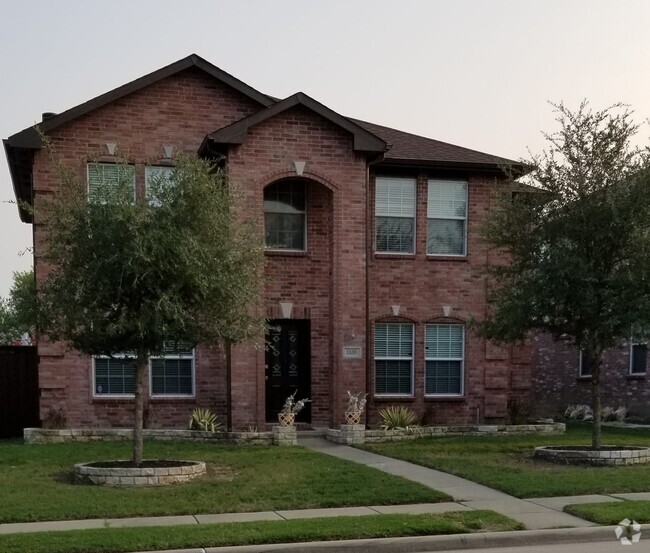 Building Photo - 1330 Rusk Dr Rental