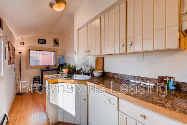 Photo - 1035 N Marion St