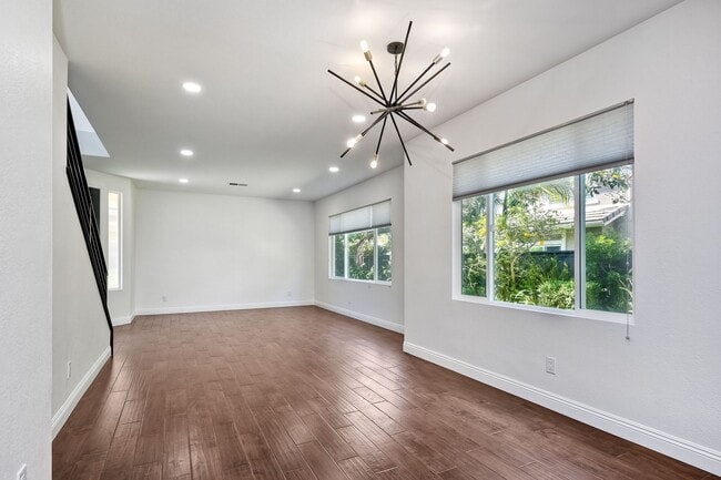 Photo - 7393 Portage Way