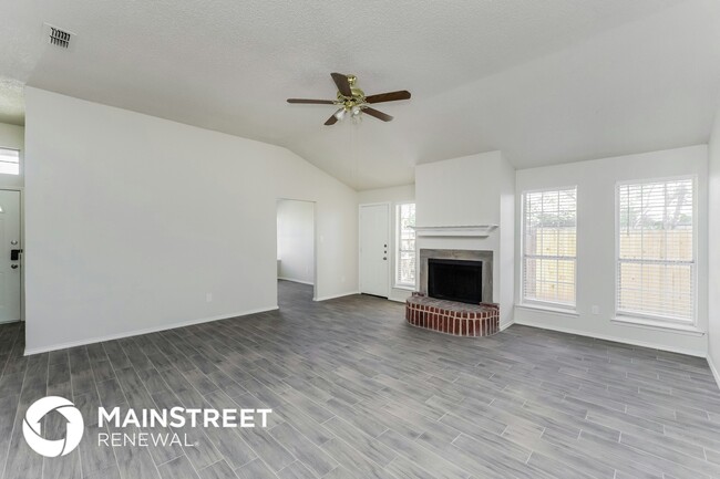 Photo - 10917 Ives St