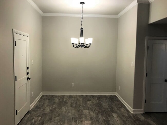 5803 Luminous Ln