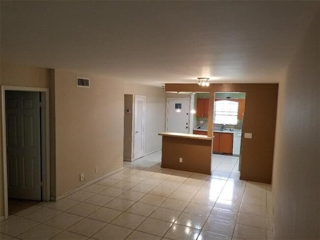 Photo - 3361 NW 85th Ave Unit 102