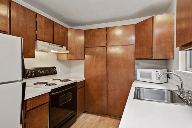 Photo - CLAY Clayton Manor Apartments