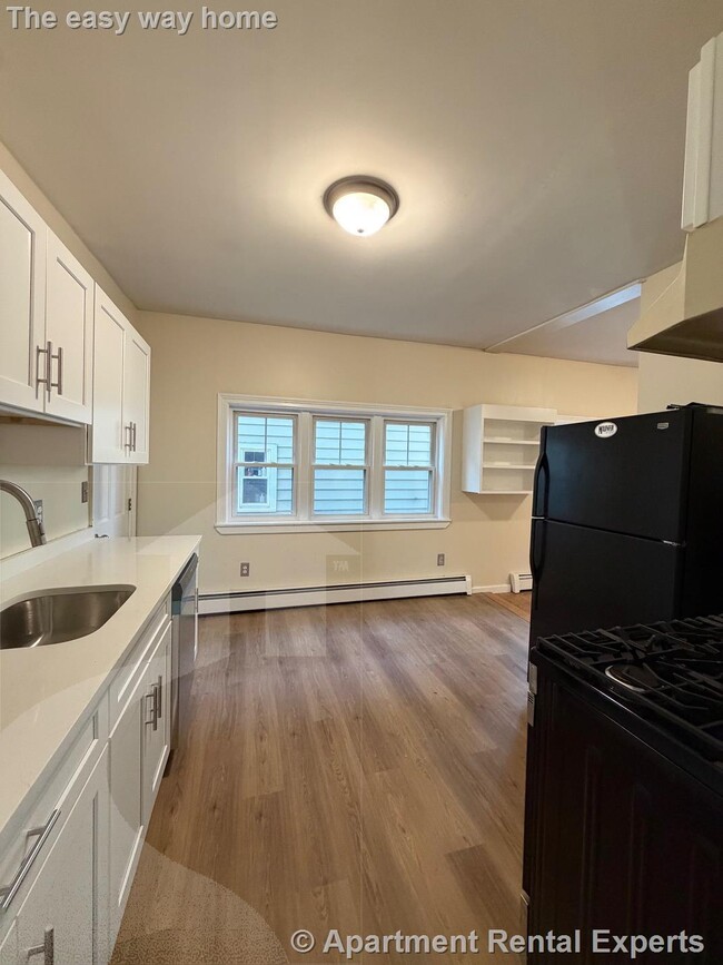 Photo - 71 Winchester St Unit #1