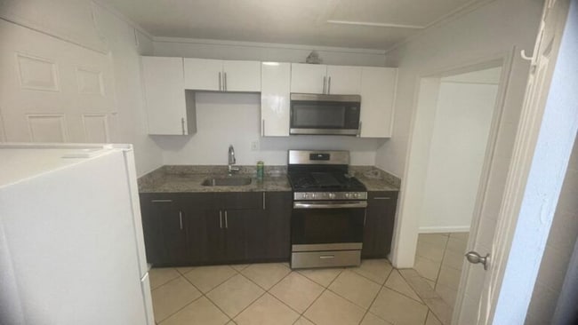 Photo - 7604 Boice St