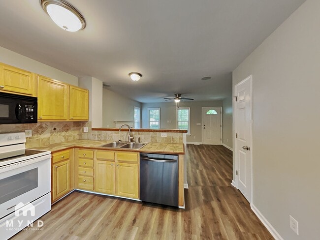 Photo - 15 Eason Ct