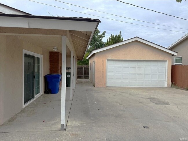 Building Photo - 9155 E Fairview Ave Rental