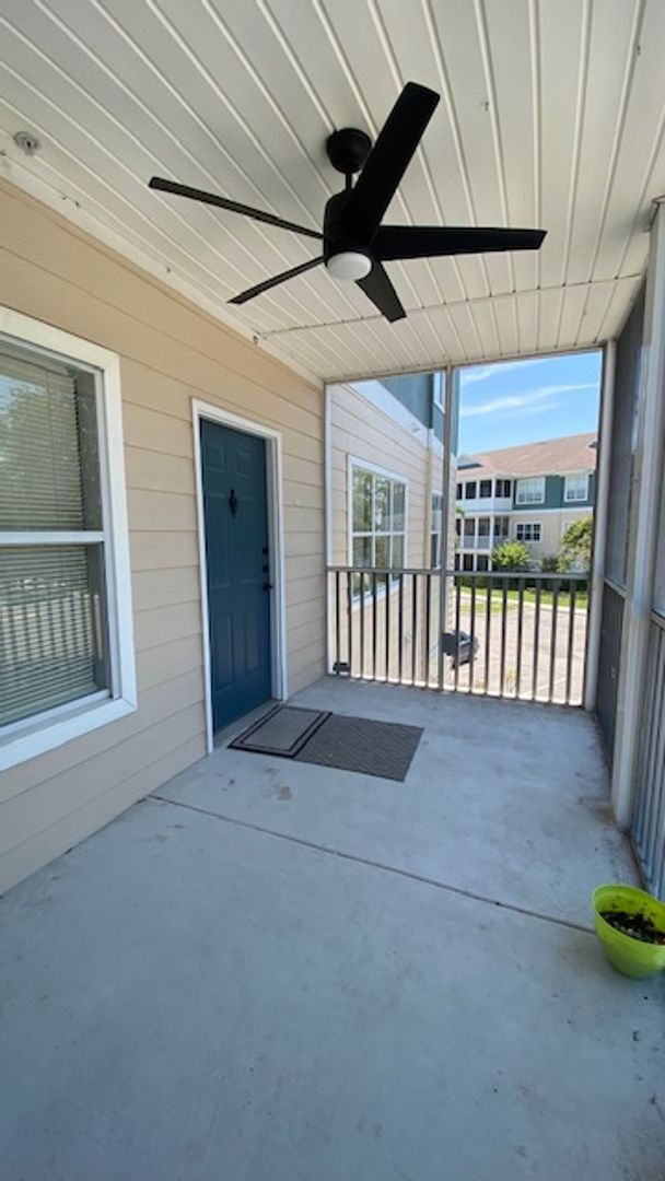 Photo - Beautiful 2/2 Condo Fully Remodeled!! A Must See to Appreciate!! Unit 1422