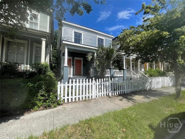 Photo - 2206 Barnard St House