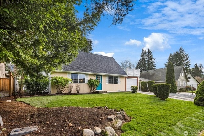 Photo - Kirkland 4 bedrooms 2 bathrooms single family house. Lake Washington School district. Close to To...