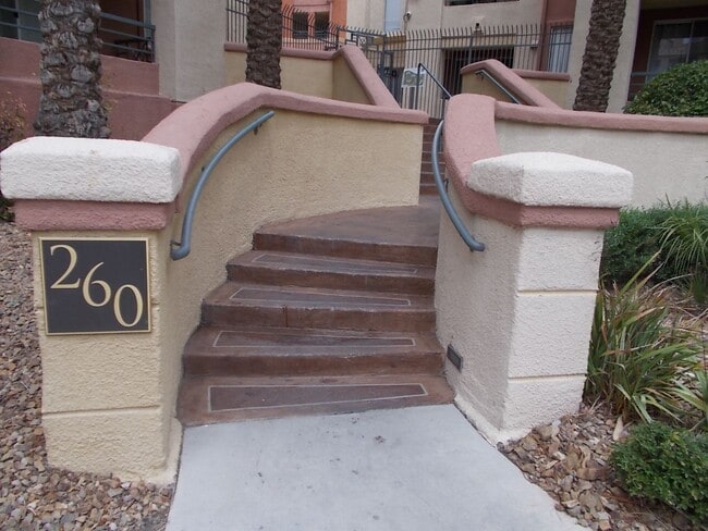 Photo - 260 E Flamingo Rd