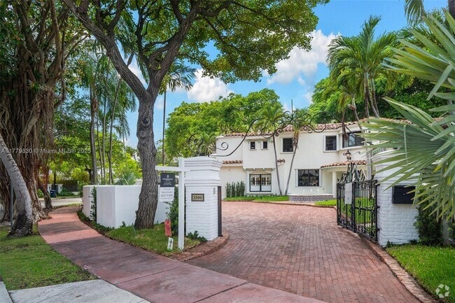 Building Photo - 3500 Flamingo Dr Rental