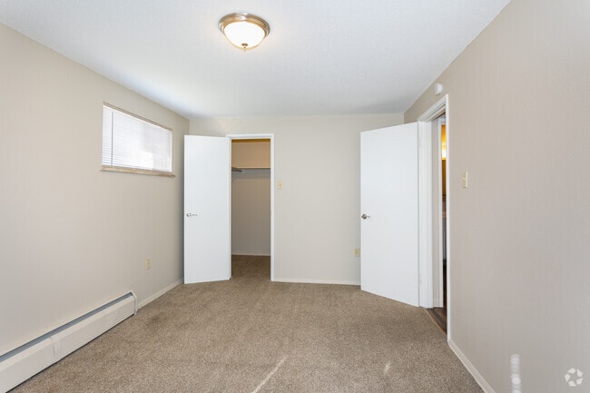 2 habitaciones, 1 baño - 825 pies cuadrados - Dormitorio principal