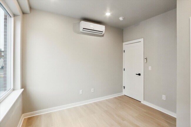 Photo - 316 S 52nd St Apartment Unit #4