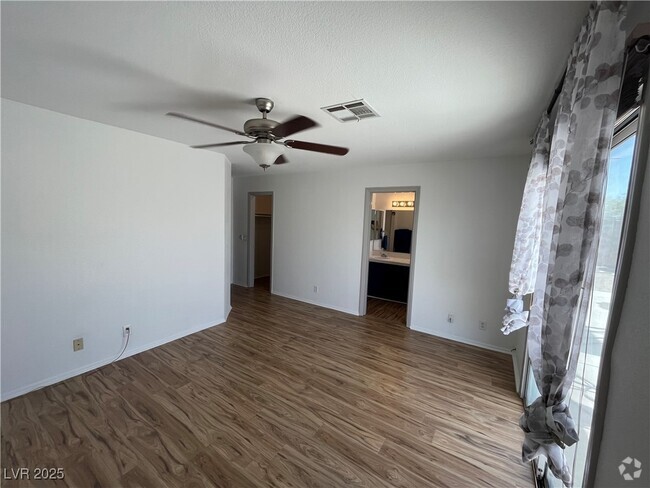 Building Photo - 5101 Chambliss Dr Rental