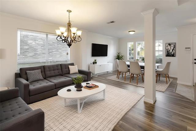 Photo - 813 Silverbrook Dr