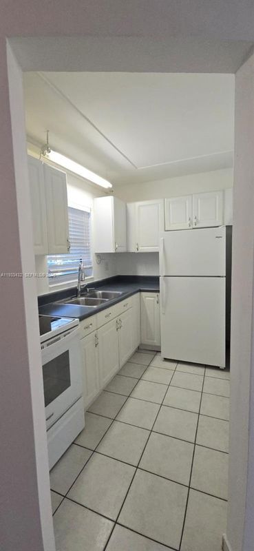 Photo - 1001 SE 16th St