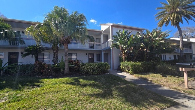 Photo - Nice 2/2 in the Gated East Lake Woodlands community