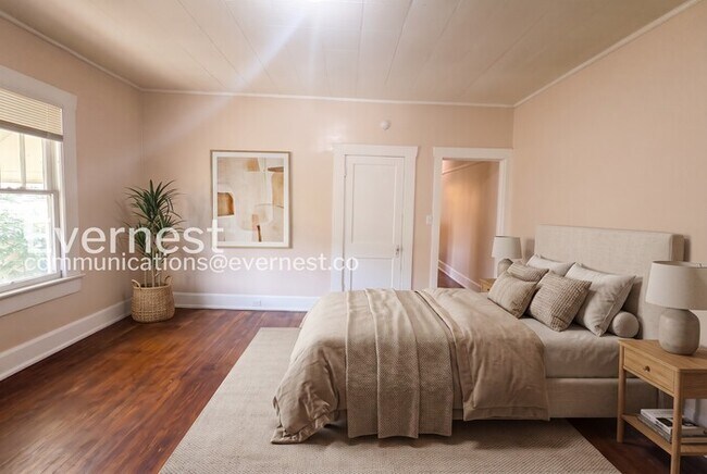 Photo - 2304 22nd St SW