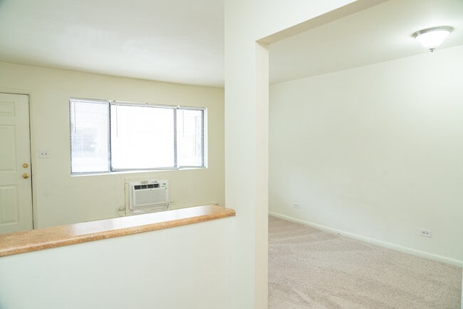 Photo - Lynnhaven Apartments