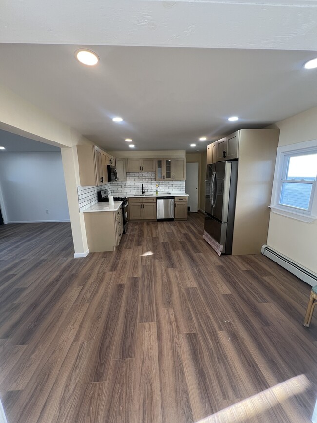 Photo - 436 Brook St