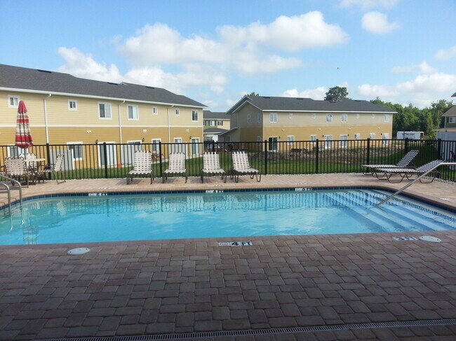 Photo - Evergreen Townhomes on Lake Buckeye