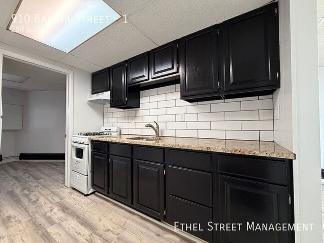 Photo - 910 Balata St Unit 1