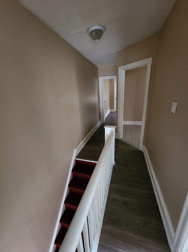 Photo - 1810 W Ruscomb St