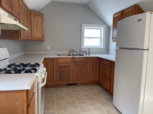 Photo - 406 A St