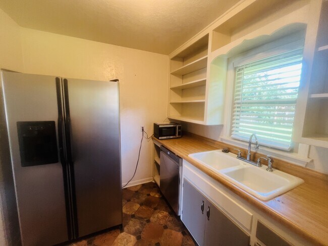 Photo - 2216 Downing St