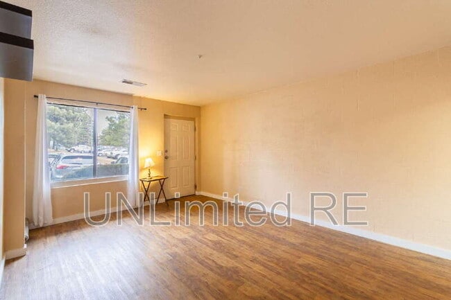 Photo - 6315 St Nicholas Cir