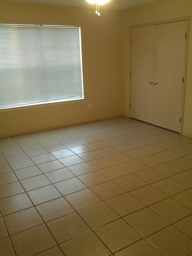 Photo - 182-184 Southwinds Drive Unit 184 Southwinds Drive