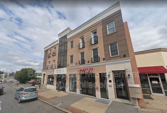 Photo - 221 W Main St Unit 1