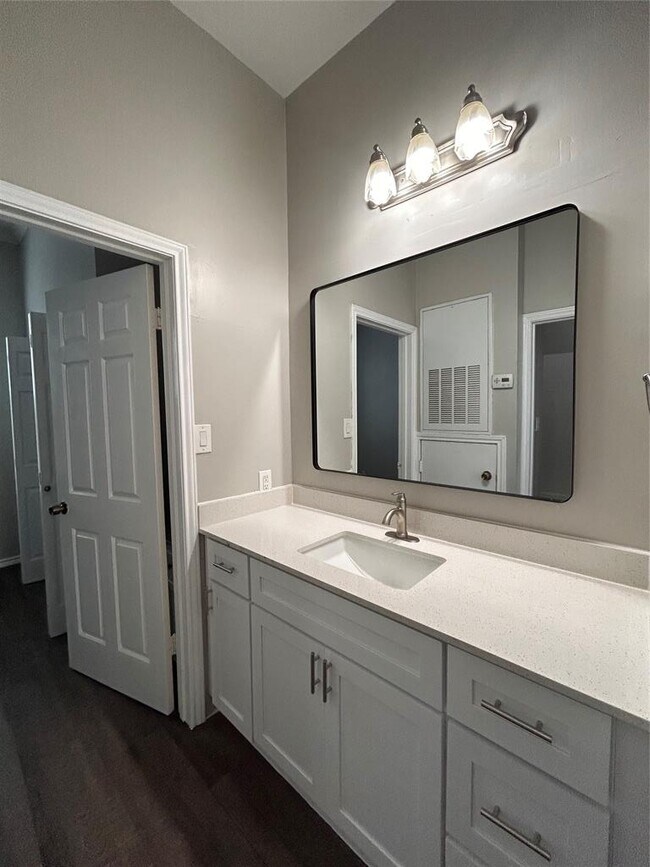 Photo - 2814 Nueces St Unit 106