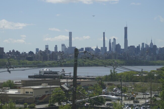 Photo - 154 Undercliff Ave Unit 1