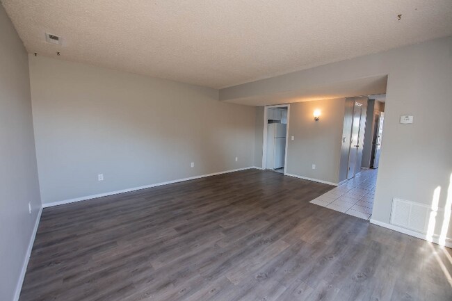 Photo - 2054 Garland Ave