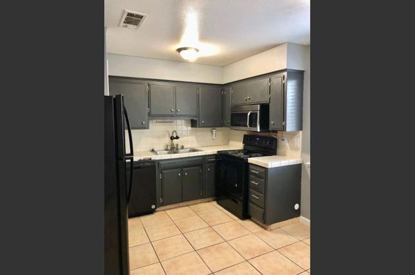 Photo - 1620 E Yale Ave Unidad 202