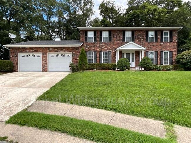 Building Photo - 30 Shallowbrook Dr Rental