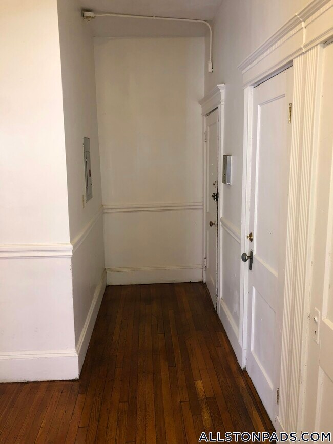 Photo - 1254 Commonwealth Ave Unidad 2