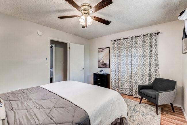 Photo - 705 N Dryden Cir