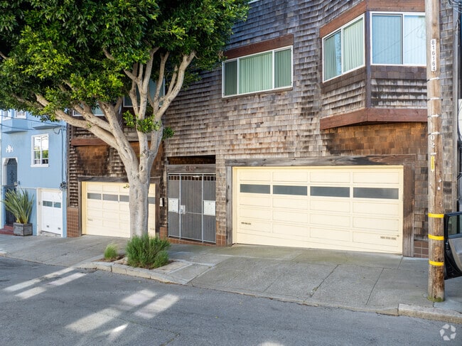 Photo - 30 Rosemont Pl