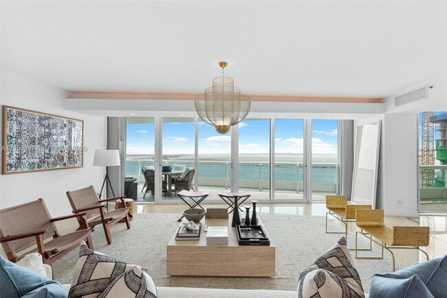 Building Photo - 1643 Brickell Ave Unit 2805
