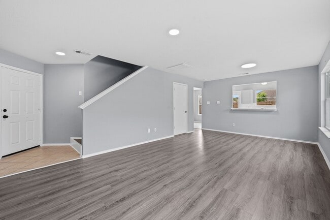 9006 Blue Cedar Ln
