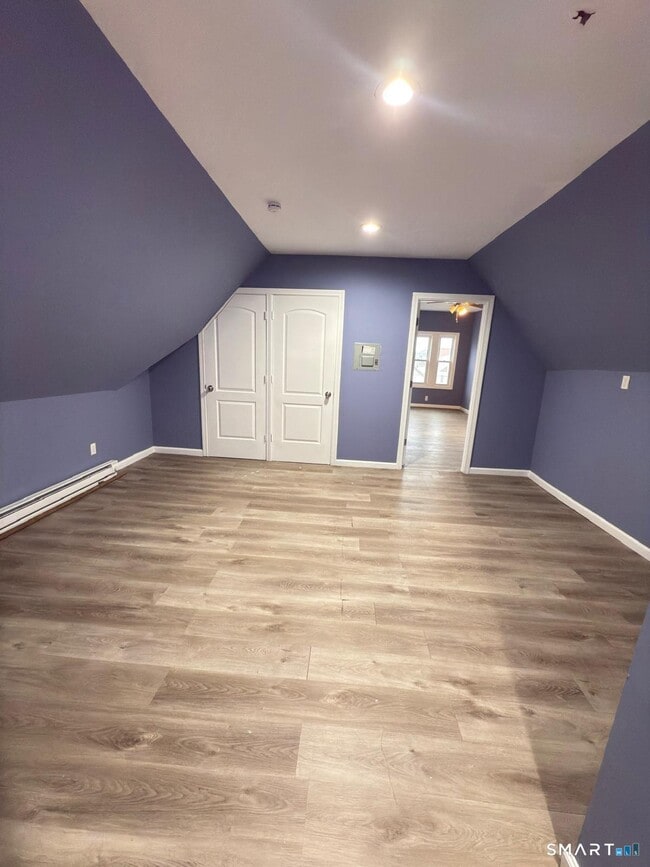 Photo - 185 Read St Unit 2