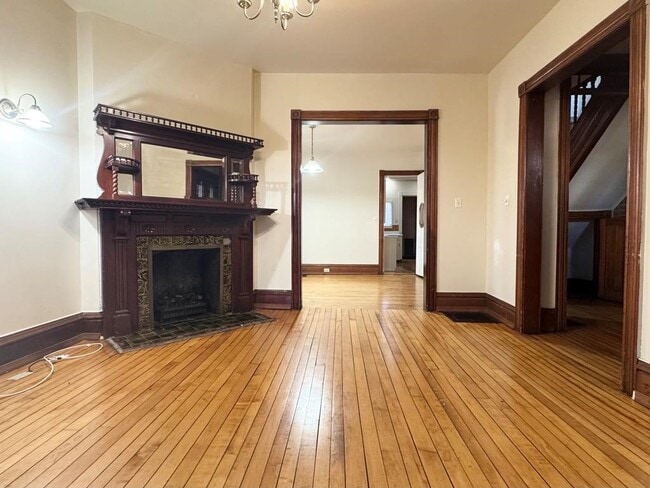 Photo - 301 W Clinton St