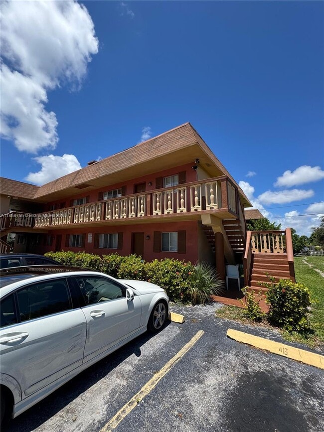 Building Photo - 933 W Jasmine Dr Unit 4B Rental