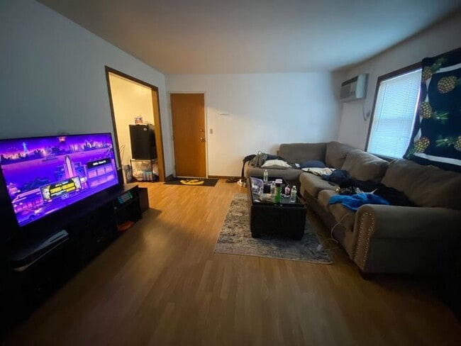 Photo - $1,300 | 2 Bedroom, 1 Bathroom Apartment |...