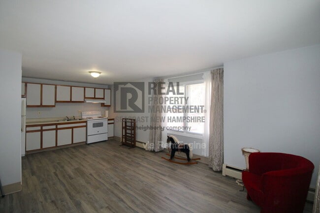 Building Photo - 17 Ellison Dr Unit 1